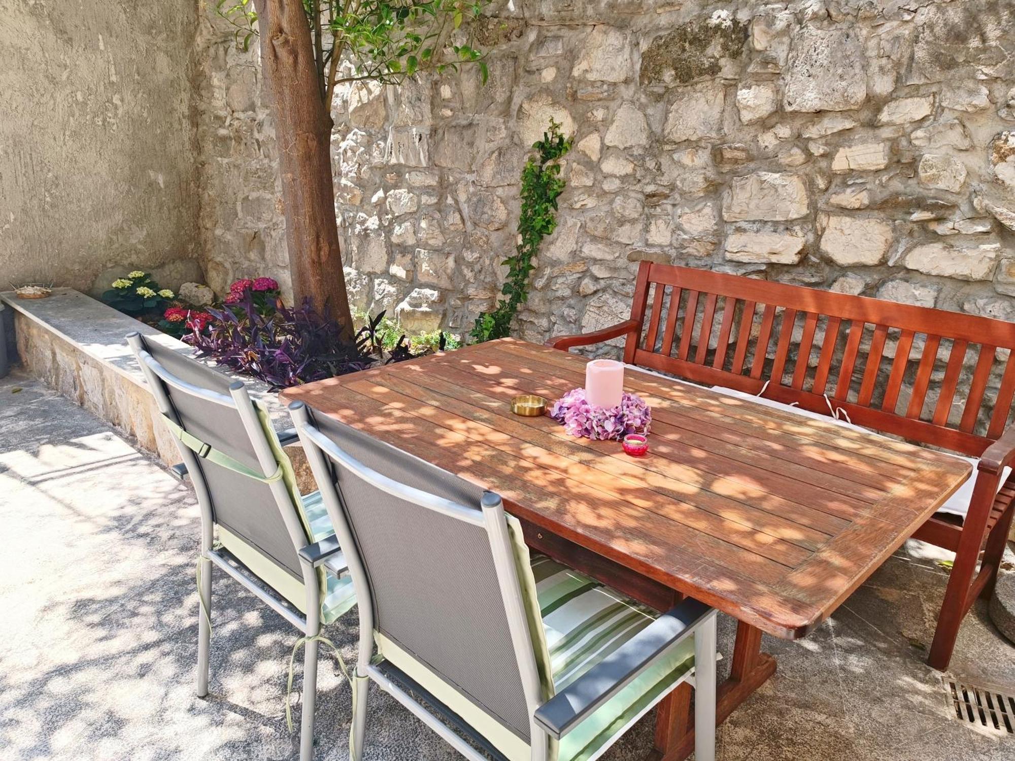 Apartments F&A Сплит Екстериор снимка